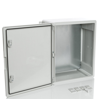 Пластиковый шкаф с монтажной панелью PLASTIM, IP65. УХЛ1., 400х500х240, непрозрачная дверца арт. PP3007